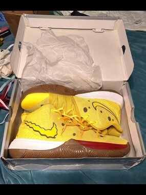 Nike Kyrie Irving 5 Spongebob Squarepants Men's US 11 EUR 45 Brand New With Box